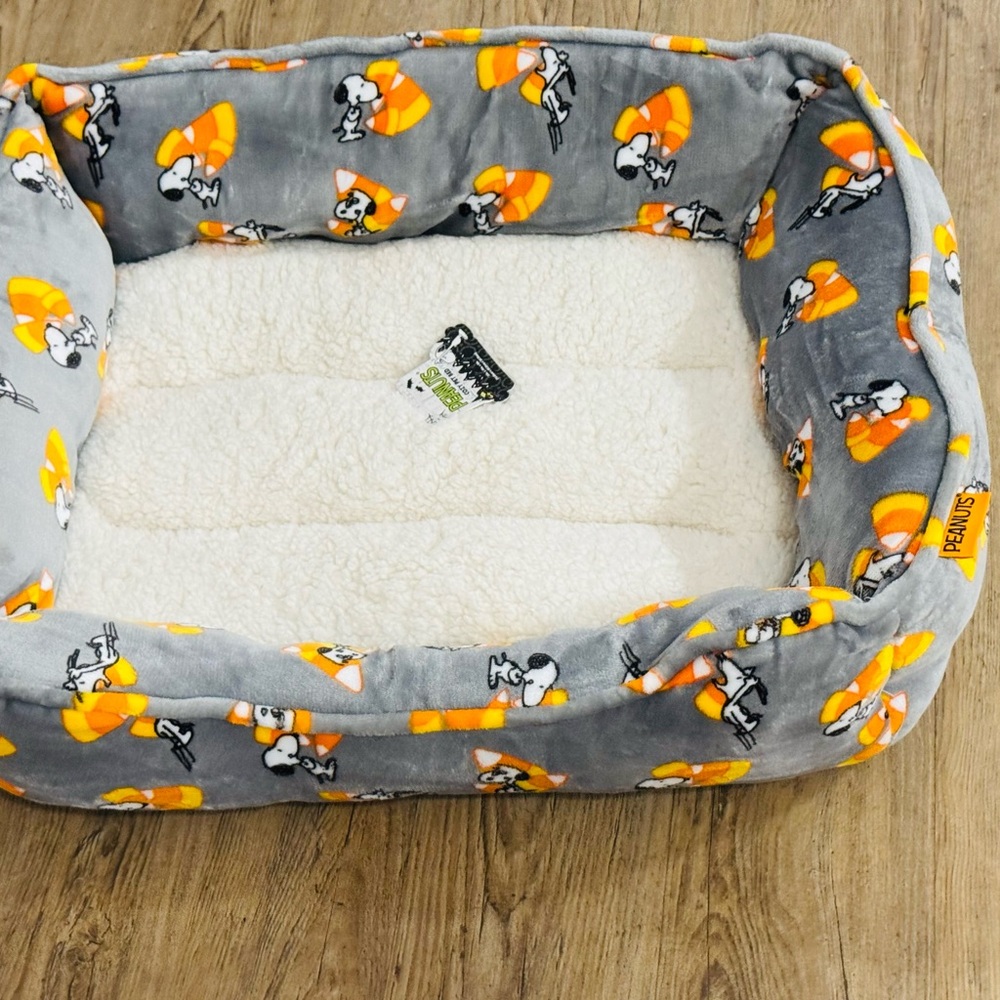Peanuts Snoopy Dog Bed